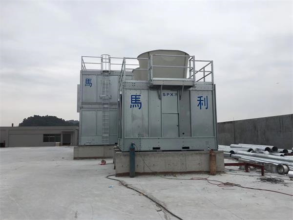 選擇玻璃鋼冷卻塔填料時應考慮哪幾方面?(璧山方形無填料玻璃鋼冷卻塔